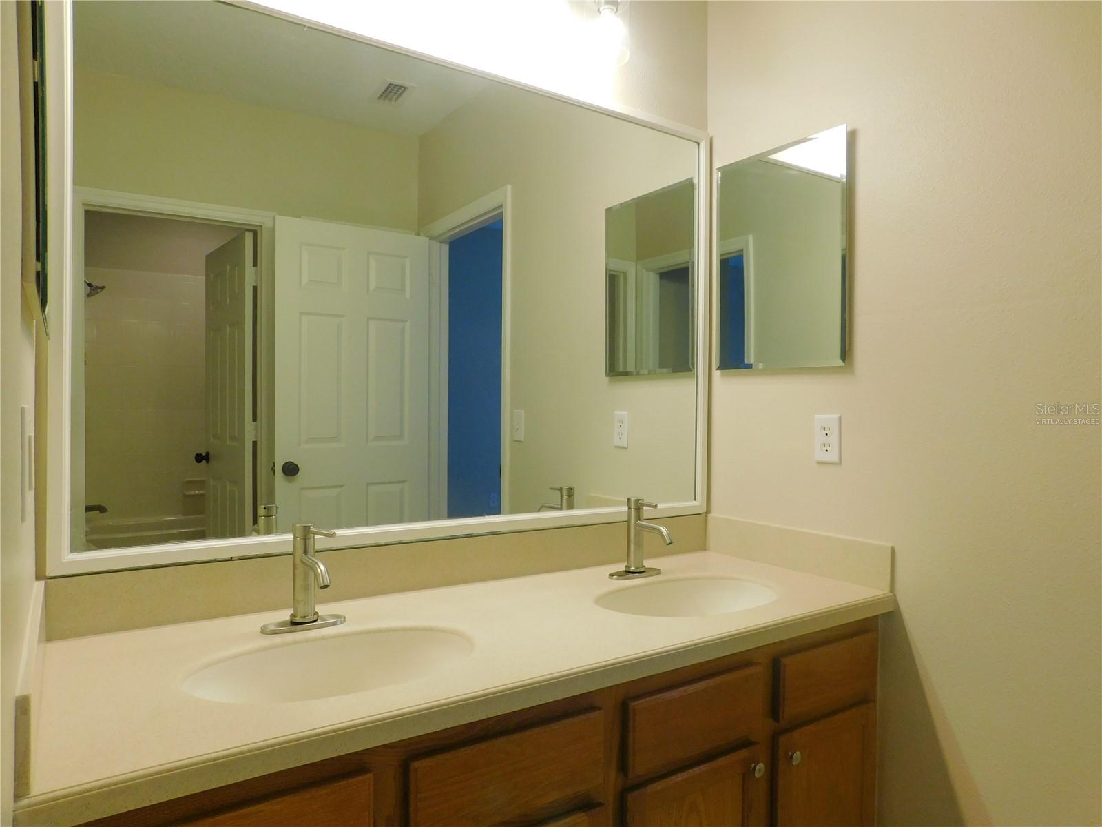 Image 35 of 46 For 12902 Cattail Shore Lane