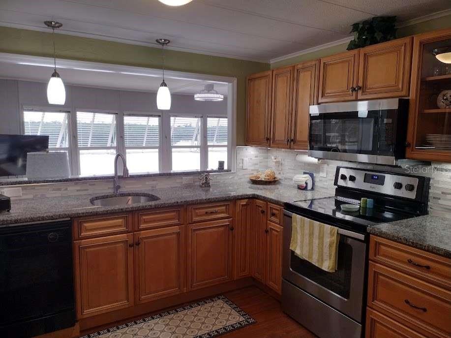 Image 10 of 24 For 162 Martinique Road