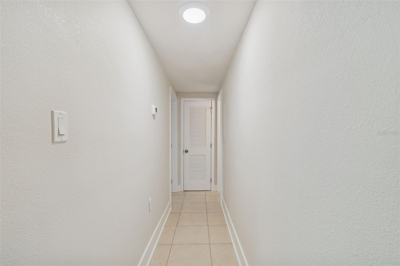 Image 11 of 45 For 300 Venetian Drive 3