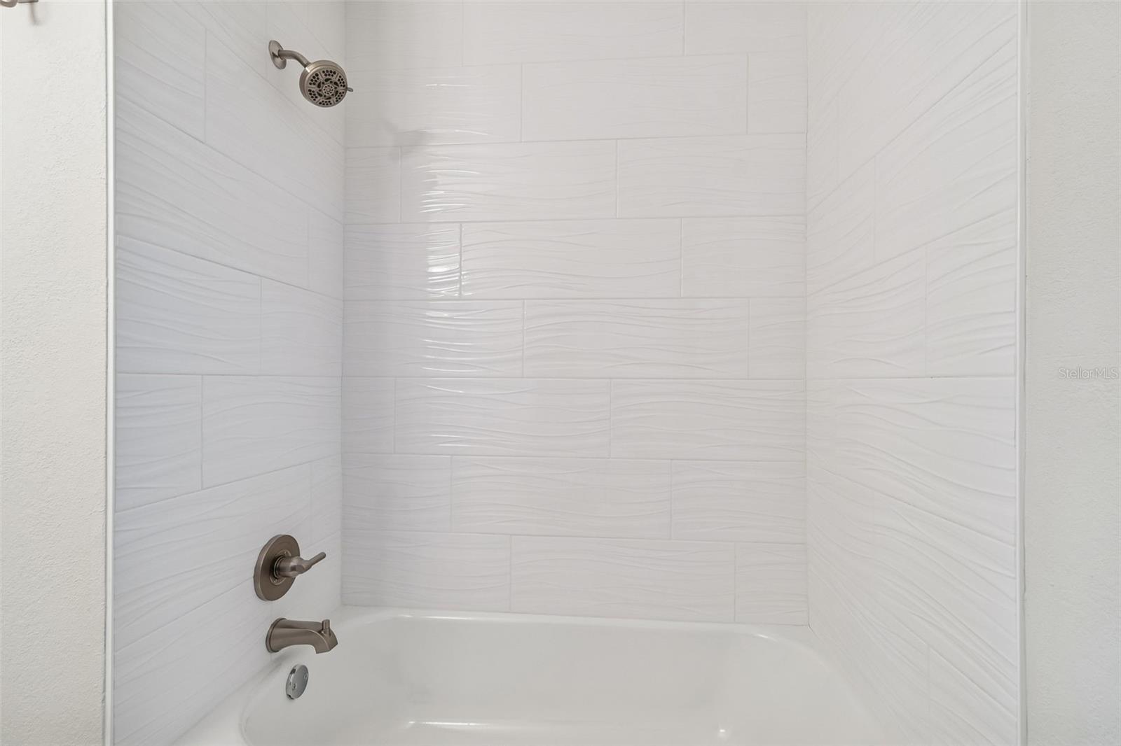 Image 14 of 45 For 300 Venetian Drive 3