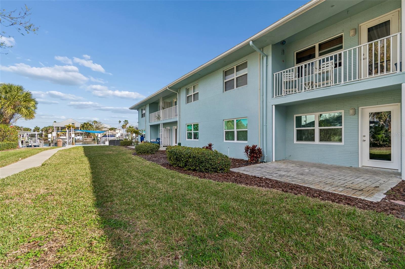 Image 23 of 45 For 300 Venetian Drive 3