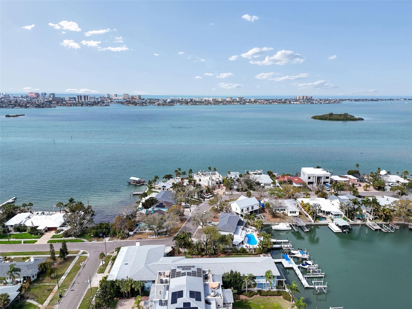 Image 29 of 45 For 300 Venetian Drive 3