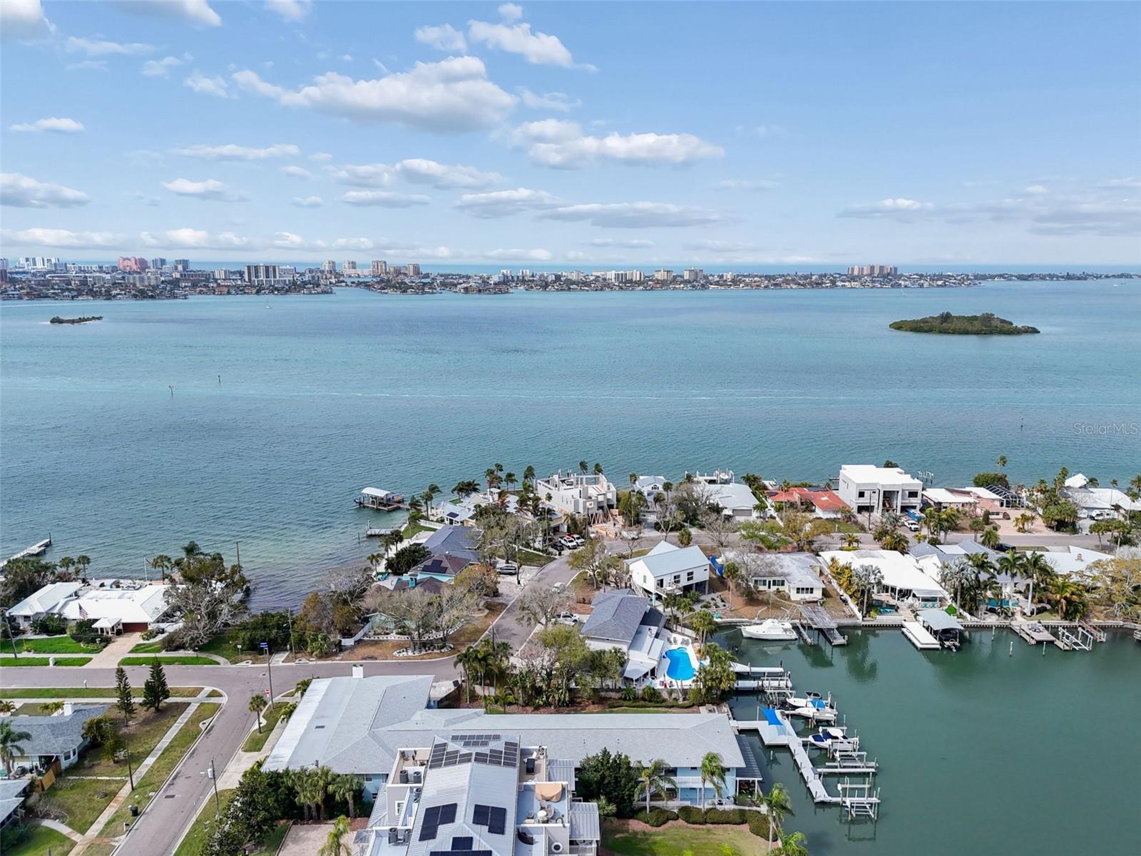 Image 30 of 45 For 300 Venetian Drive 3