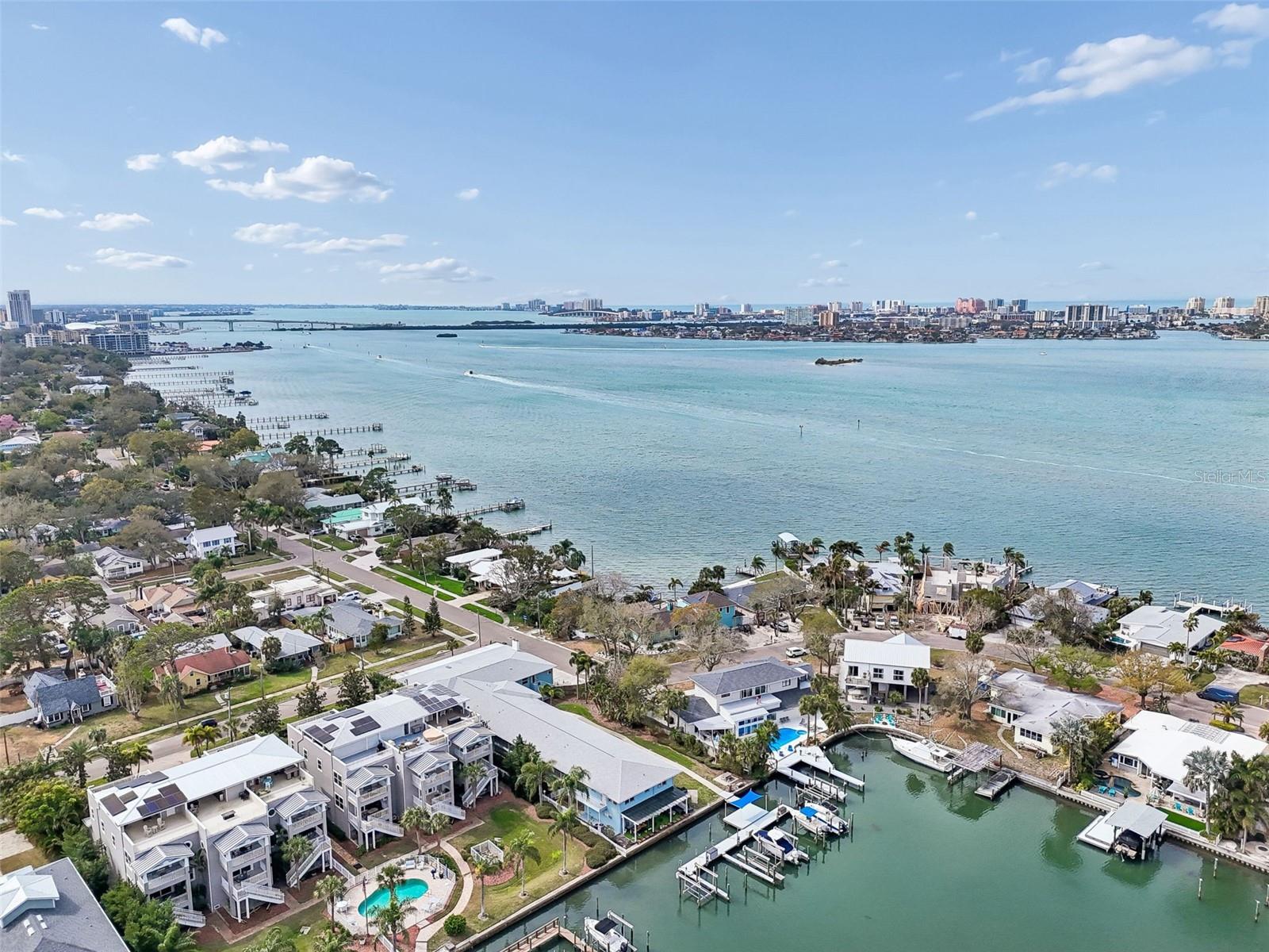 Image 31 of 45 For 300 Venetian Drive 3