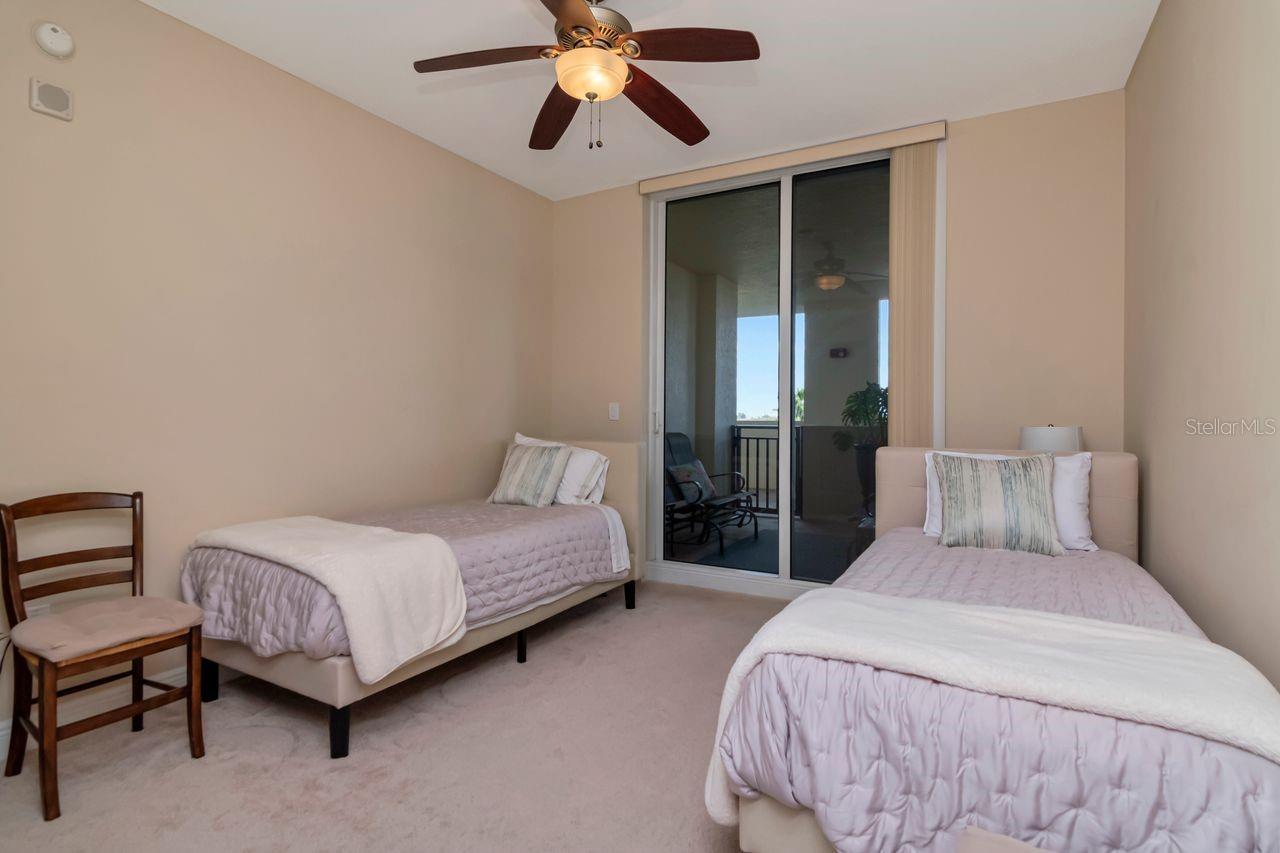 Image 25 of 70 For 5823 Bowen Daniel Drive 604