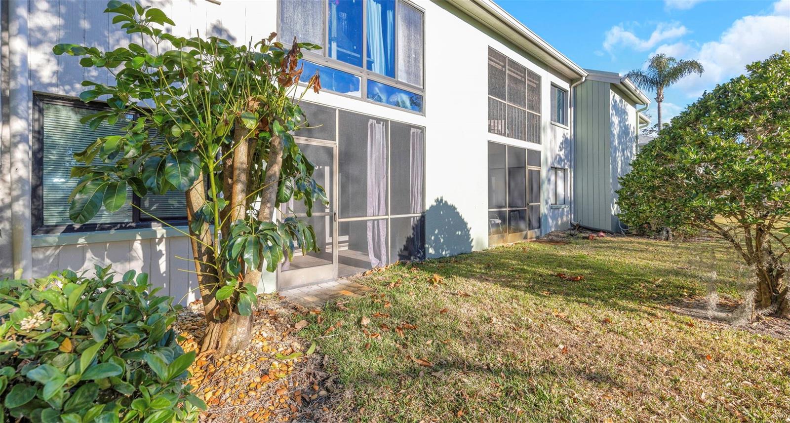 Image 21 of 33 For 122 Caryl Way 122