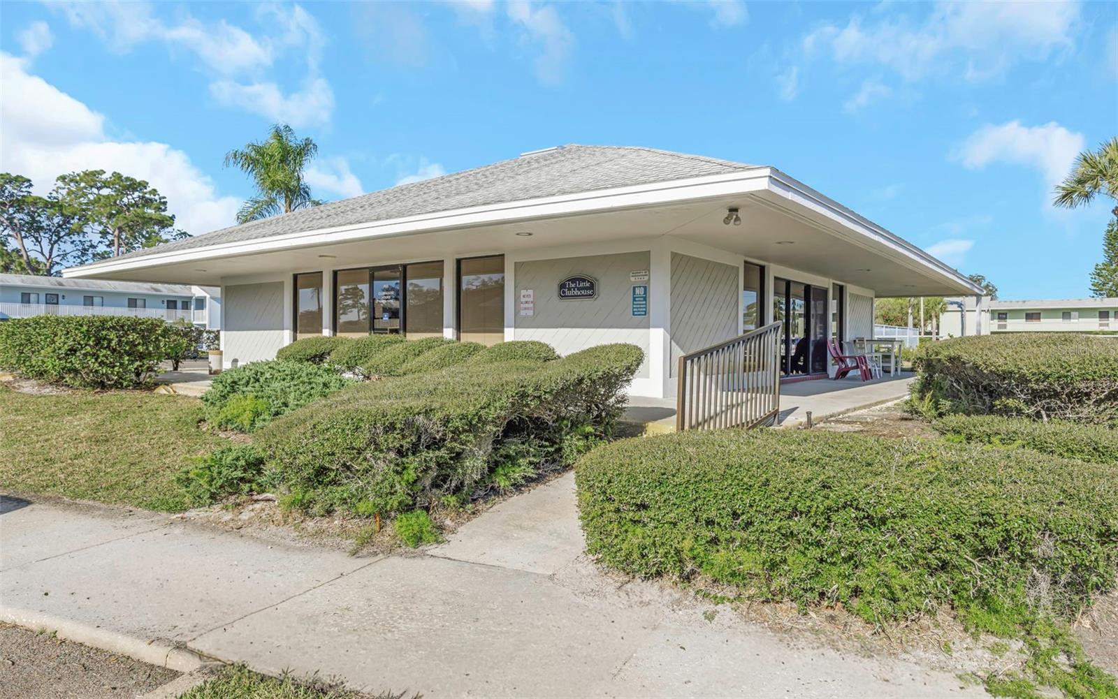 Image 28 of 33 For 122 Caryl Way 122