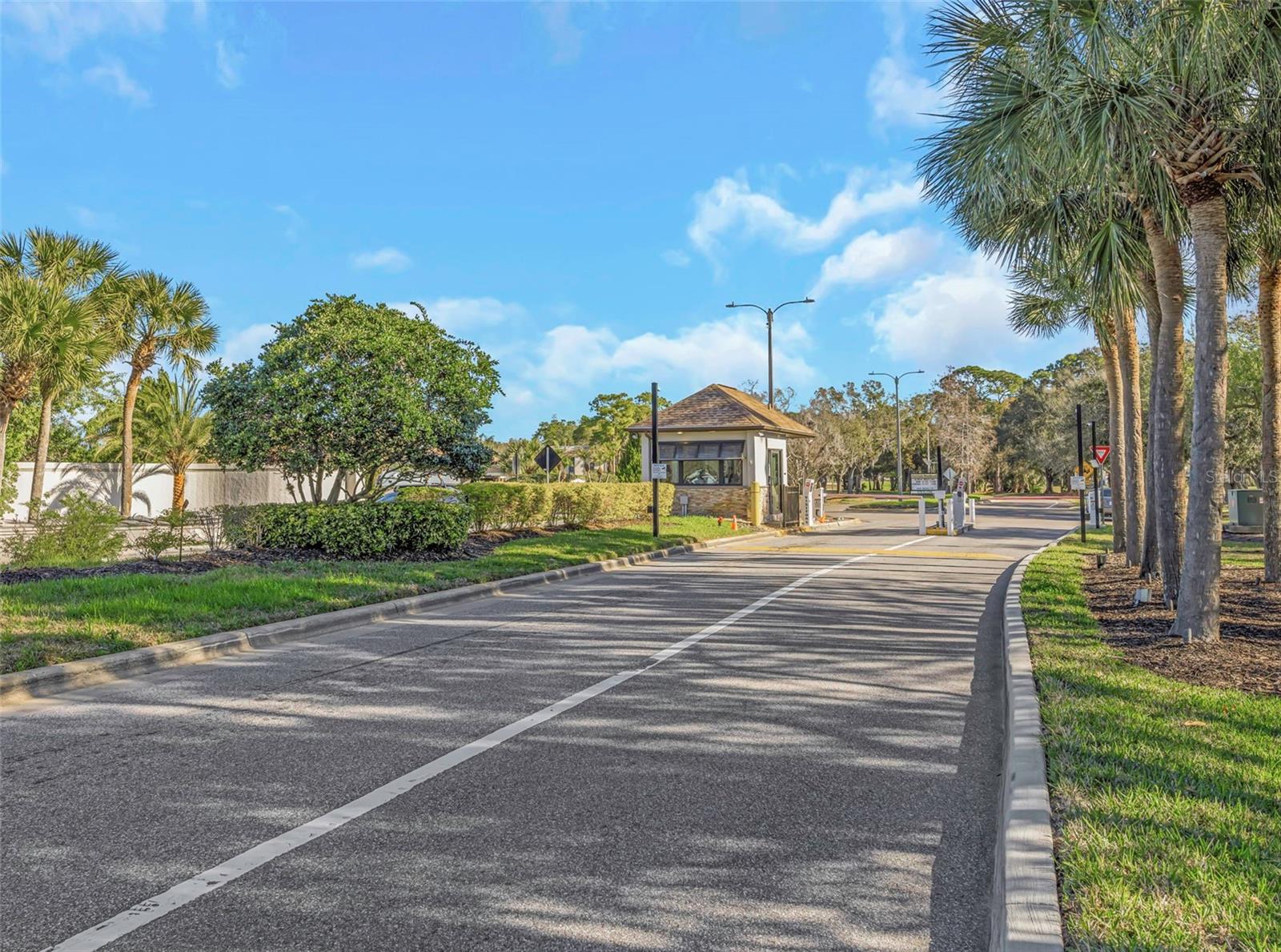 Image 30 of 33 For 122 Caryl Way 122