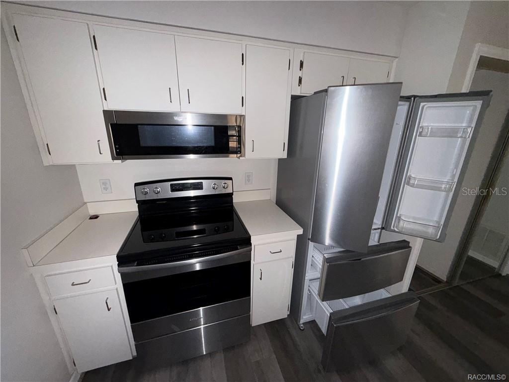 Image 11 of 22 For 805 Mayo Drive 805