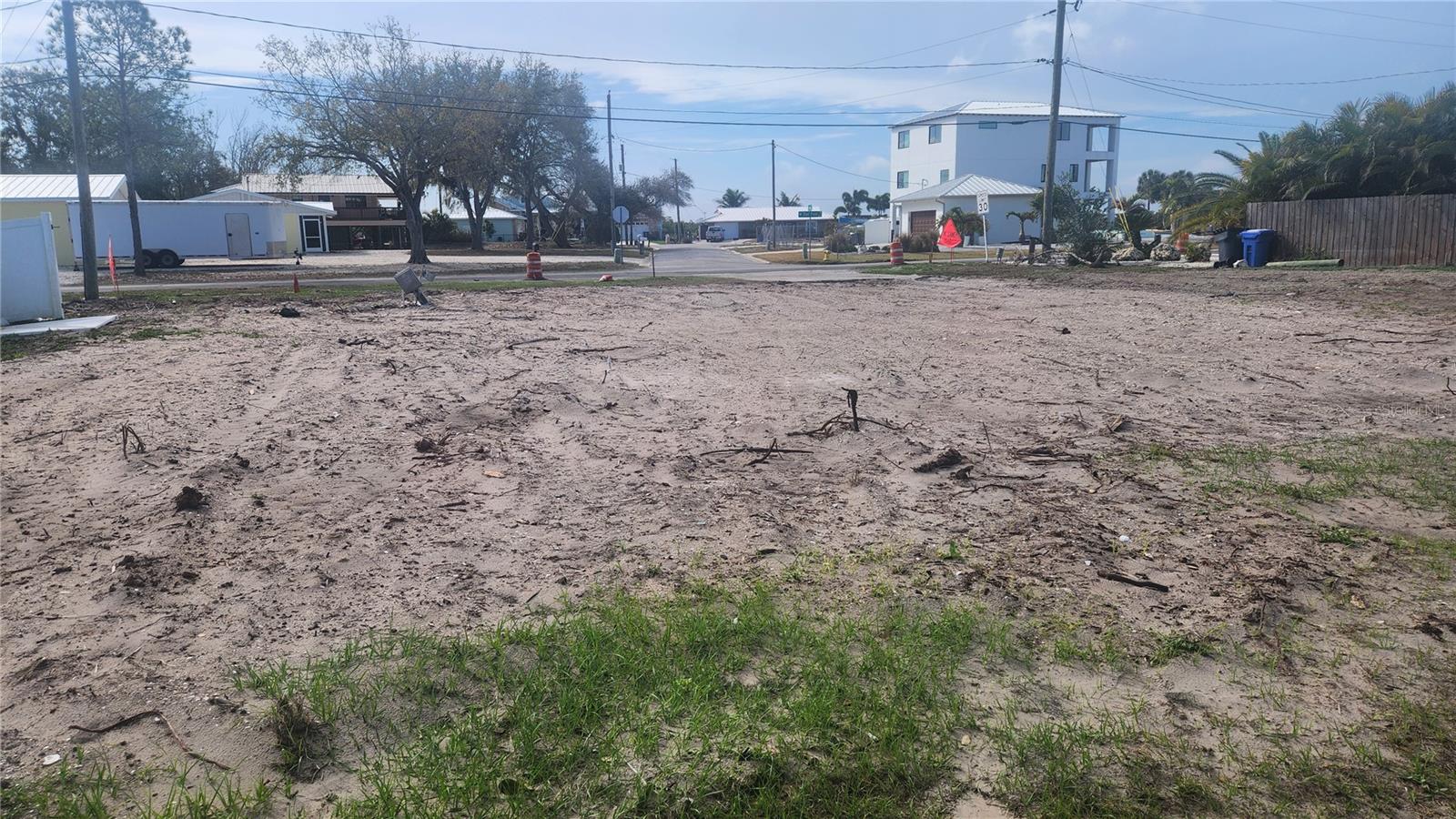 Image 2 of 3 For 3203 Shell Point Road