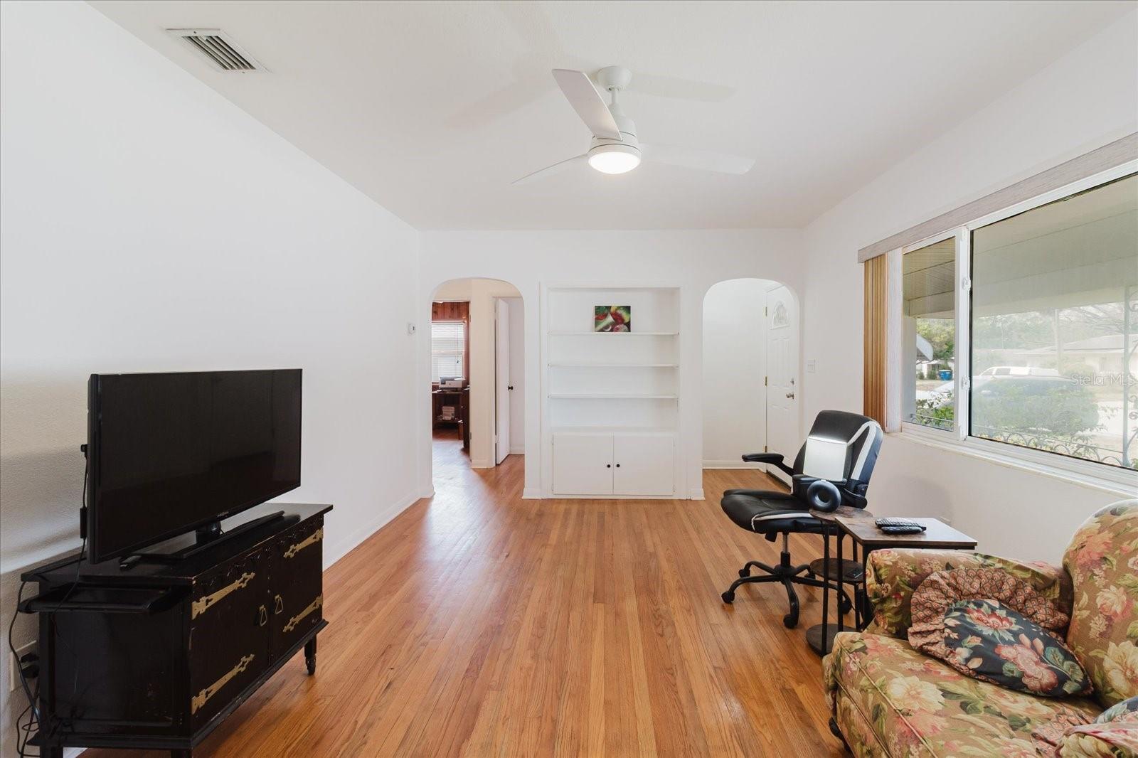 Image 8 of 30 For 103 Meteor Avenue