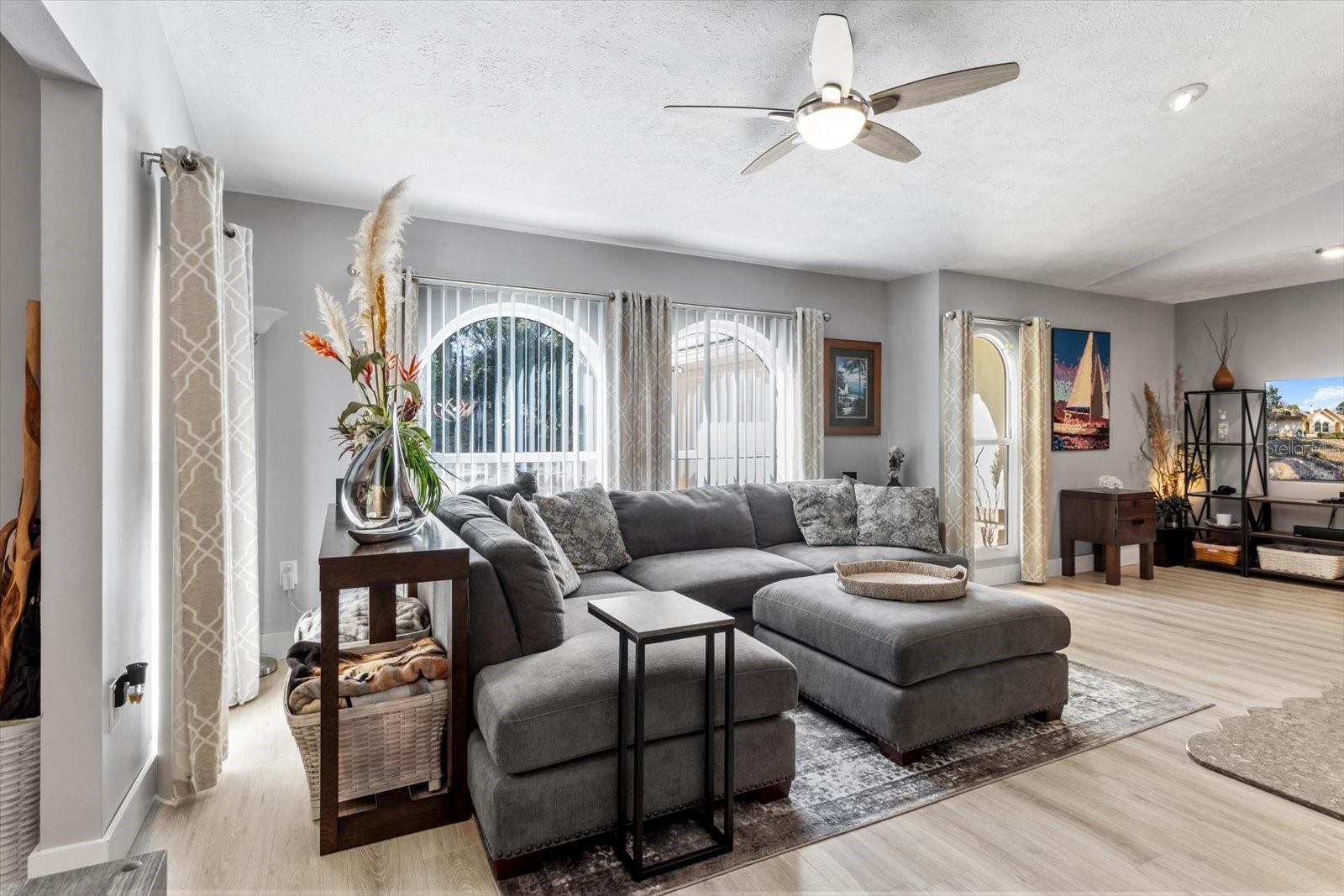 Image 6 of 57 For 84 Country Club Drive