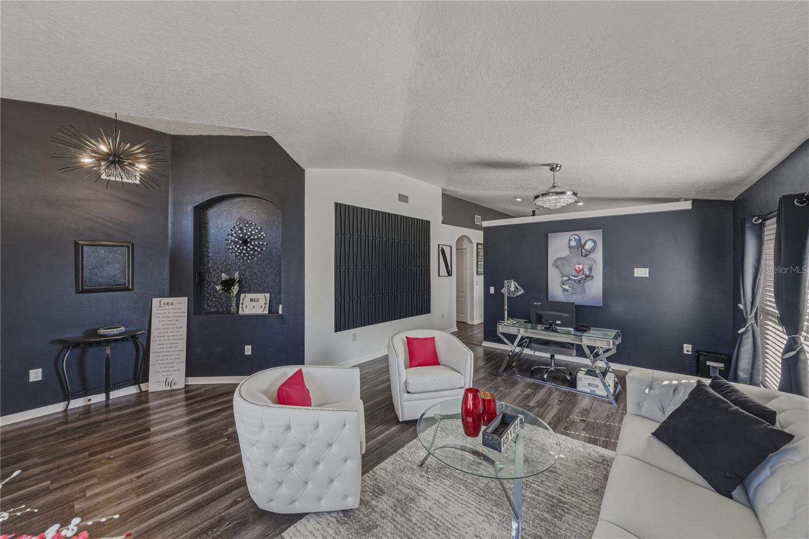 Image 11 of 70 For 7845 Merchantville Circle