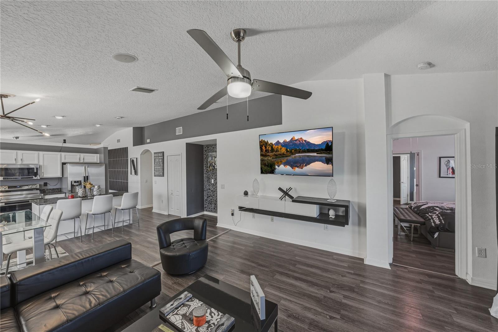 Image 31 of 70 For 7845 Merchantville Circle