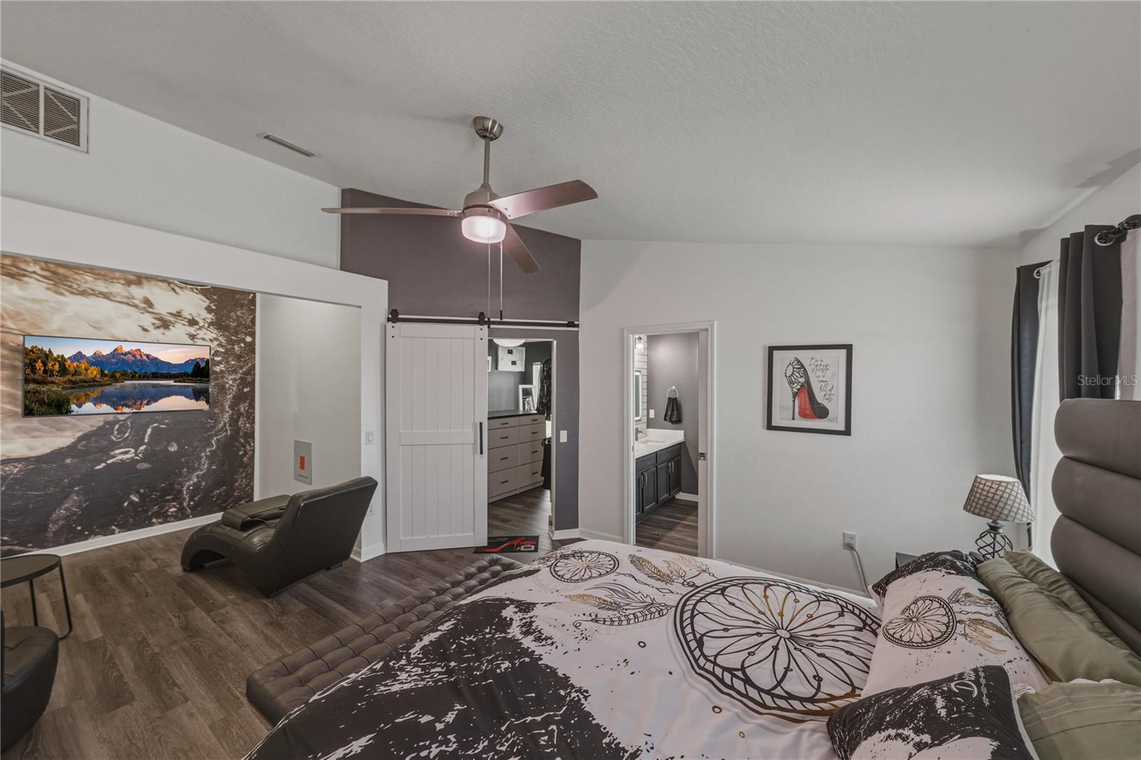 Image 34 of 70 For 7845 Merchantville Circle