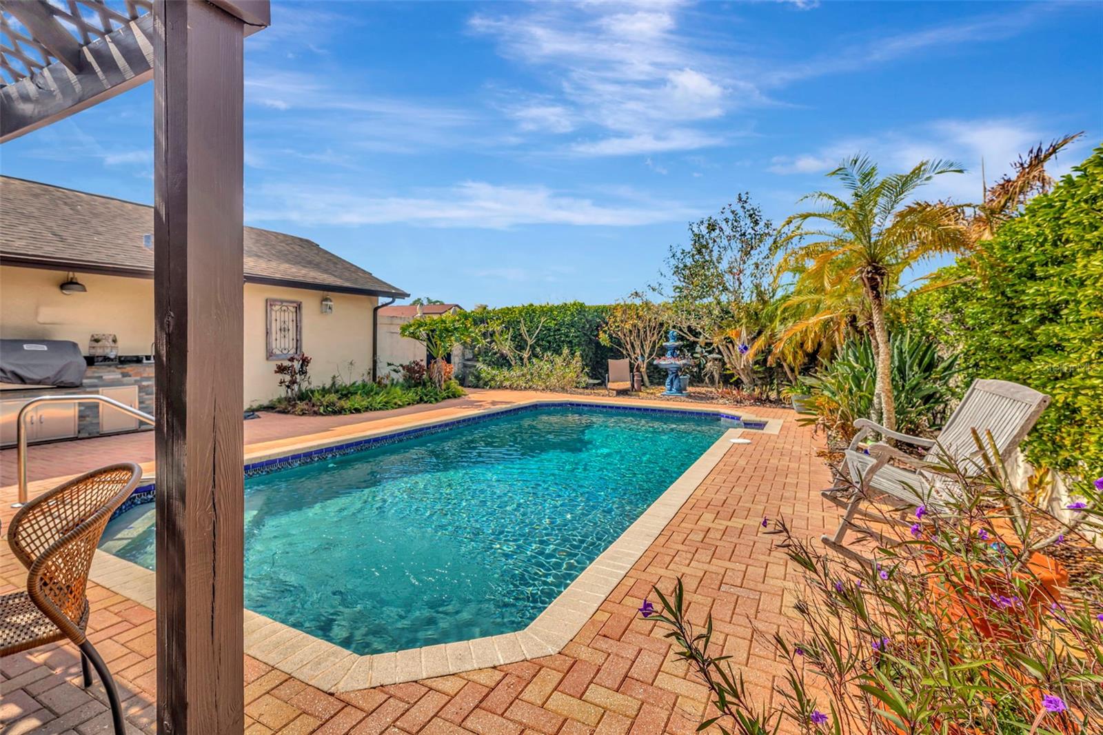 Image 10 of 48 For 13528 Avista Drive