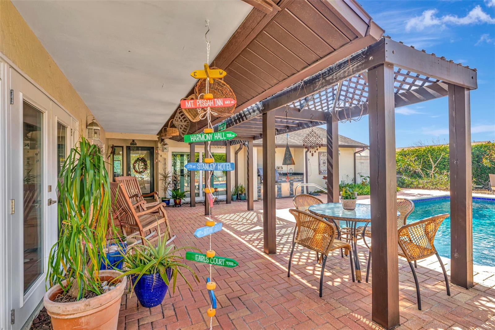 Image 15 of 48 For 13528 Avista Drive