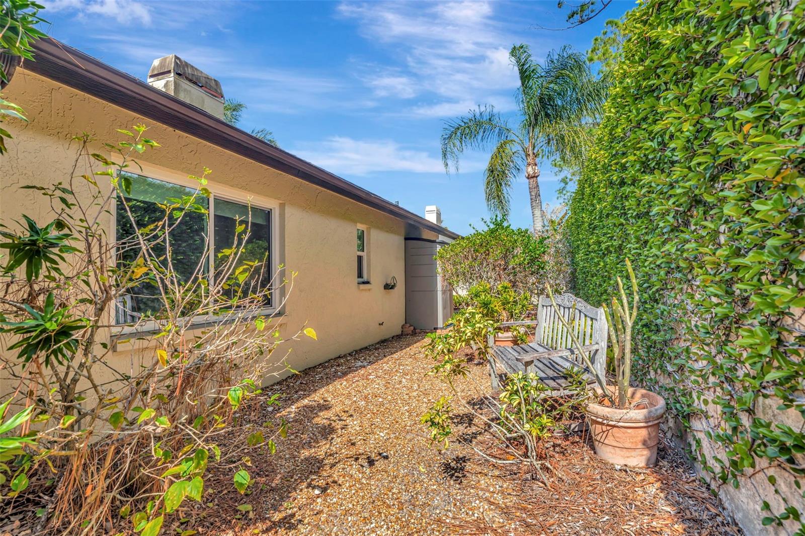 Image 18 of 48 For 13528 Avista Drive