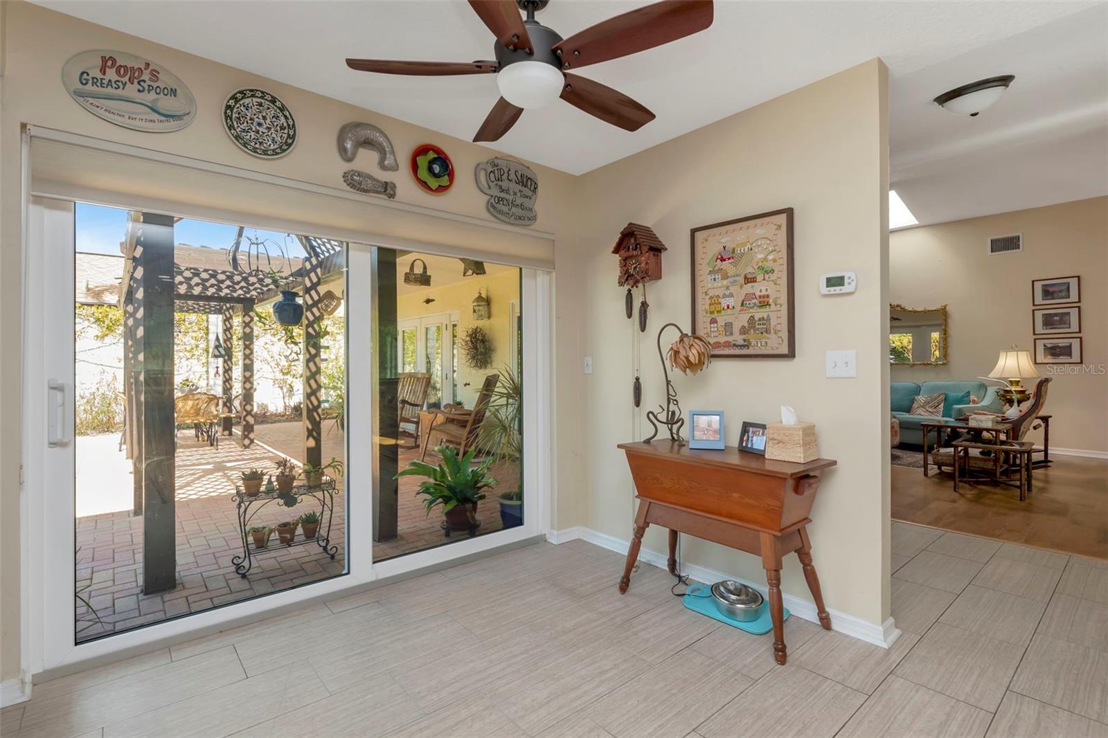 Image 22 of 48 For 13528 Avista Drive