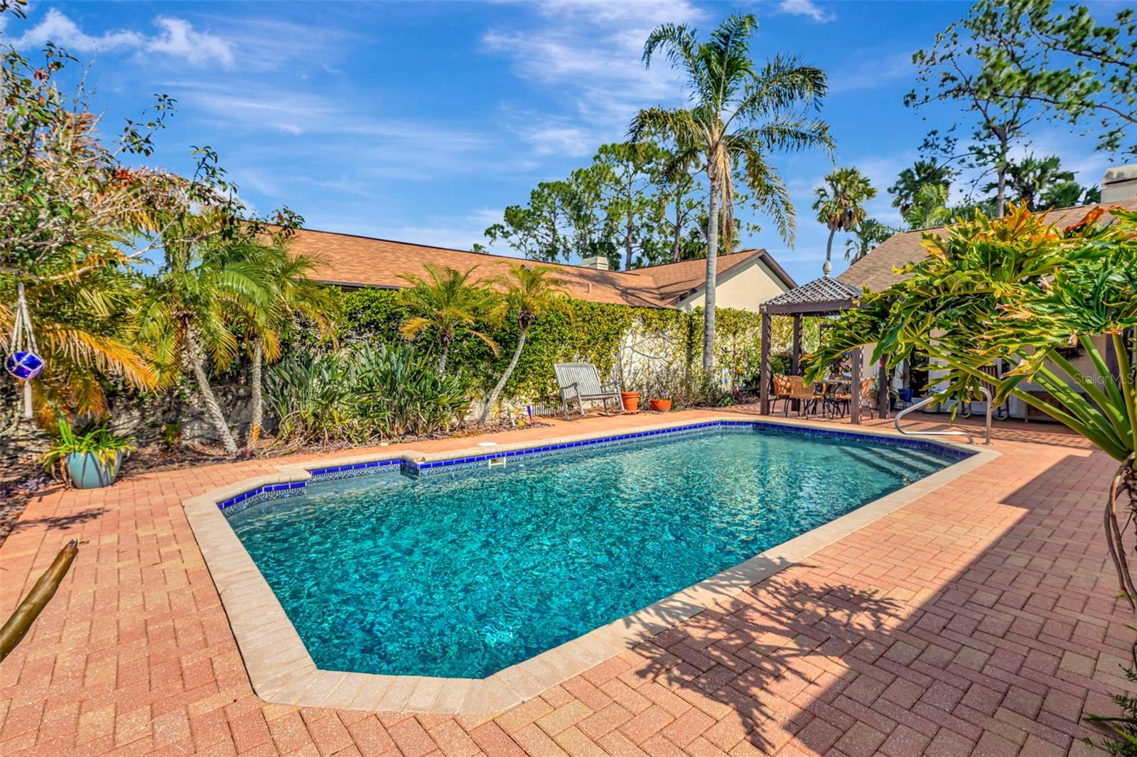 Image 8 of 48 For 13528 Avista Drive