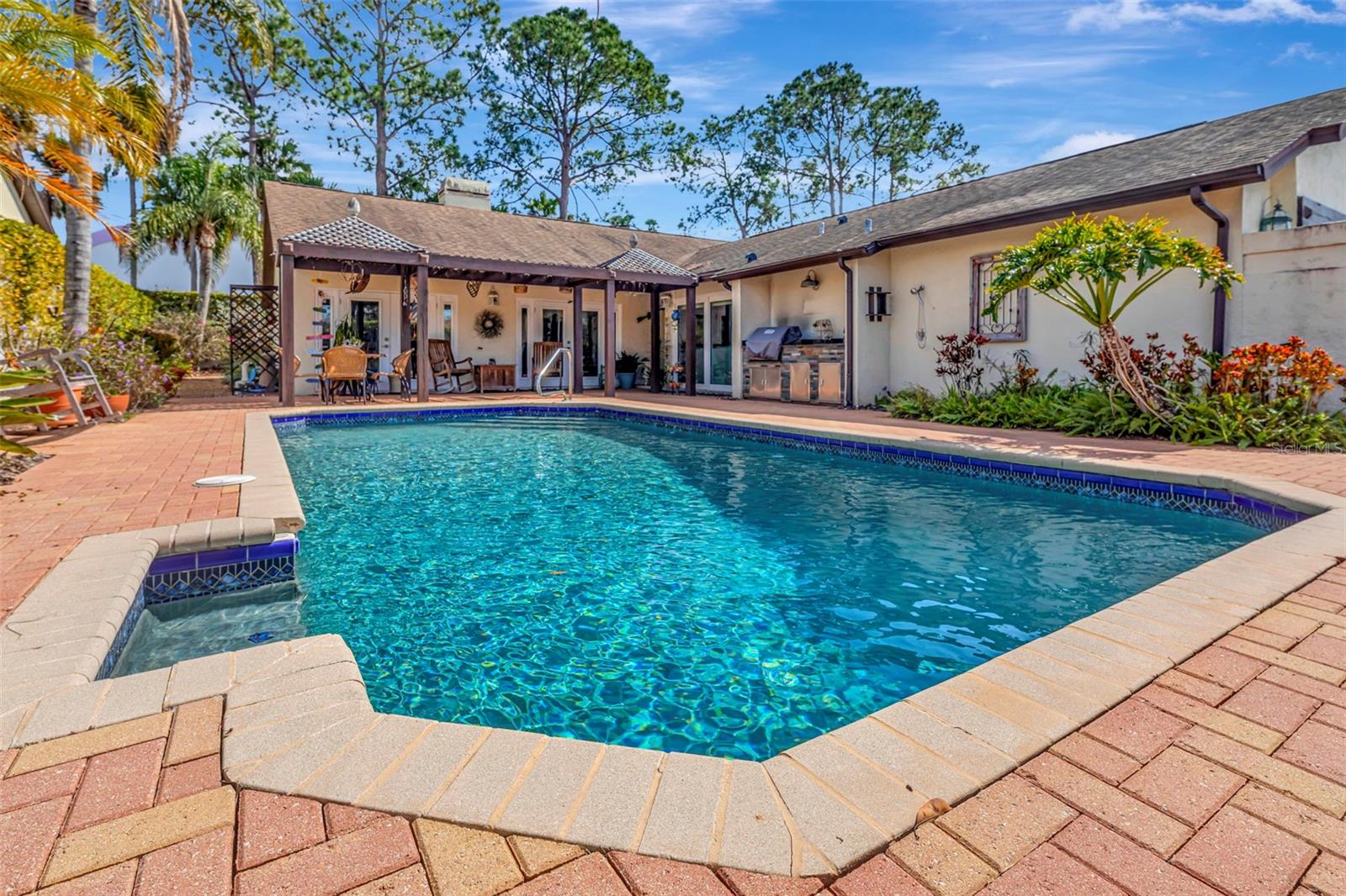 Image 9 of 48 For 13528 Avista Drive