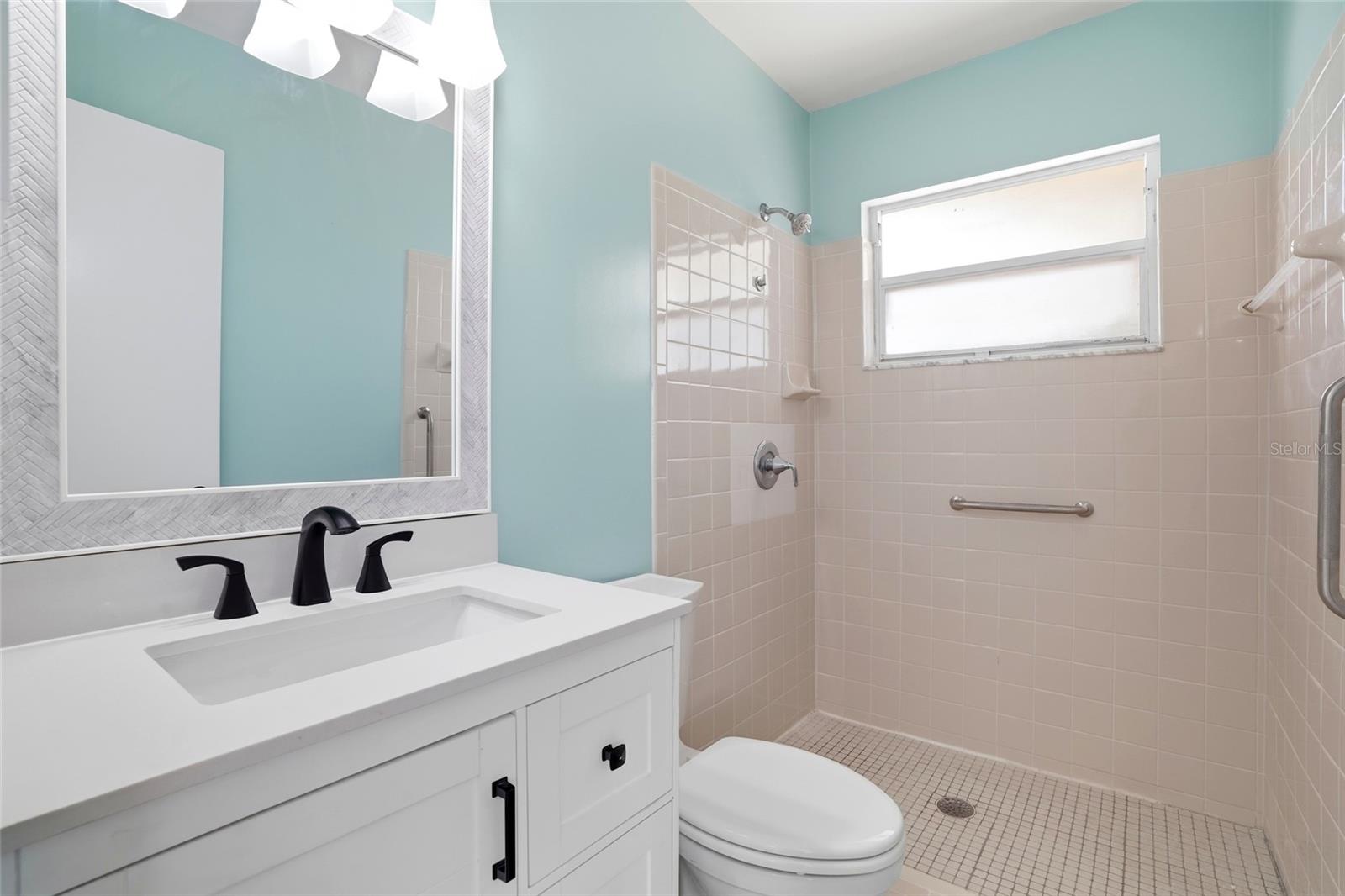 Image 18 of 34 For 1978 Radcliffe Drive N