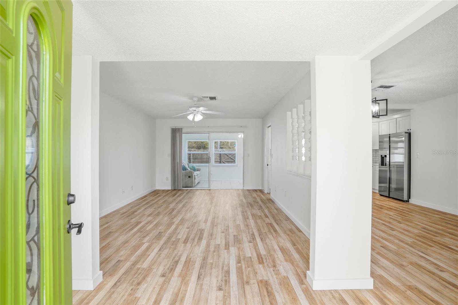 Image 3 of 34 For 1978 Radcliffe Drive N