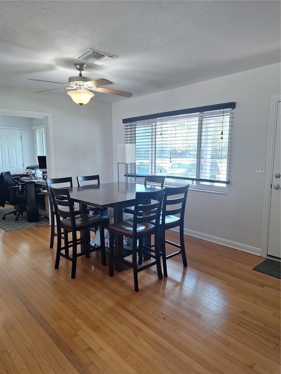 Image 4 of 28 For 401 Pegasus Avenue