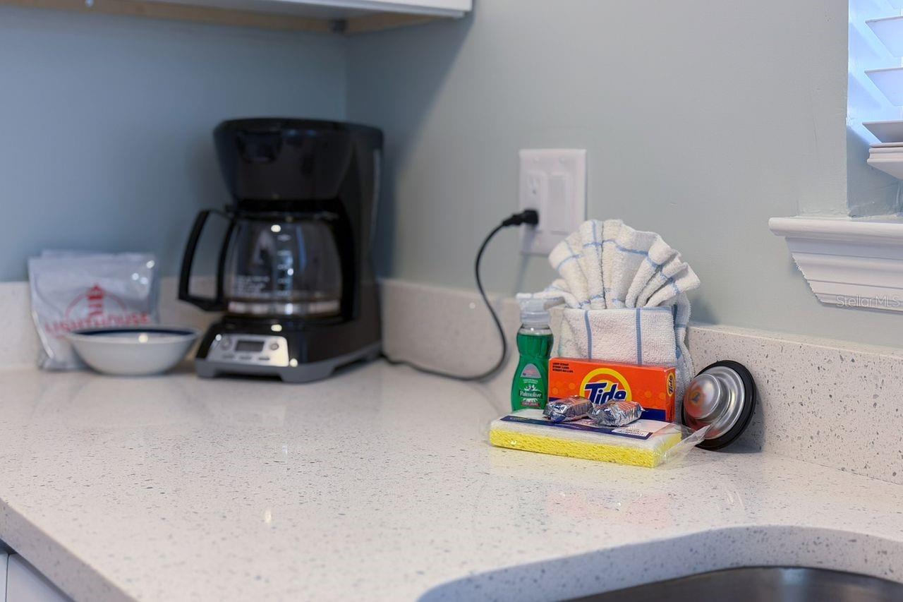 Image 11 of 56 For 19417 Gulf Boulevard F108