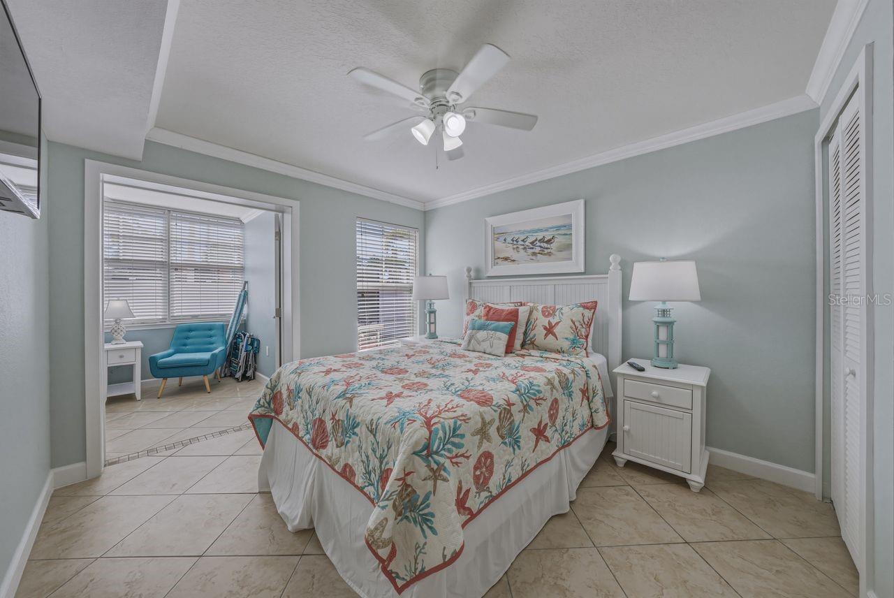 Image 23 of 56 For 19417 Gulf Boulevard F108