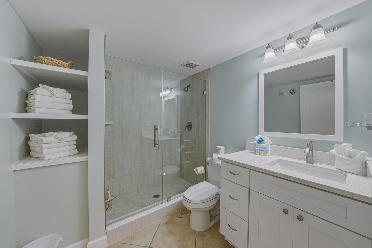 Image 24 of 56 For 19417 Gulf Boulevard F108