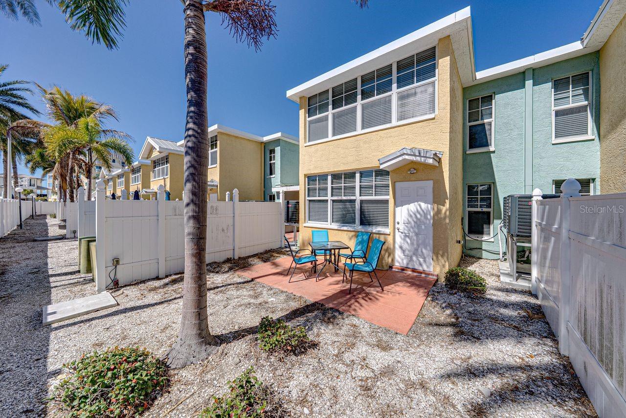 Image 27 of 56 For 19417 Gulf Boulevard F108