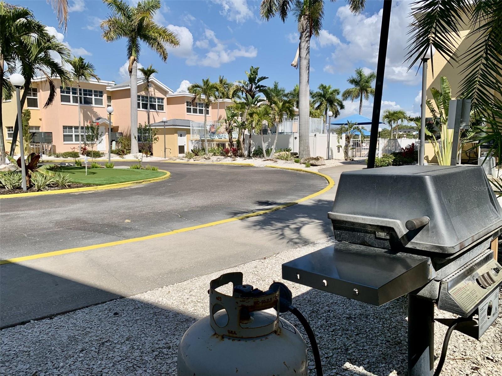 Image 33 of 56 For 19417 Gulf Boulevard F108