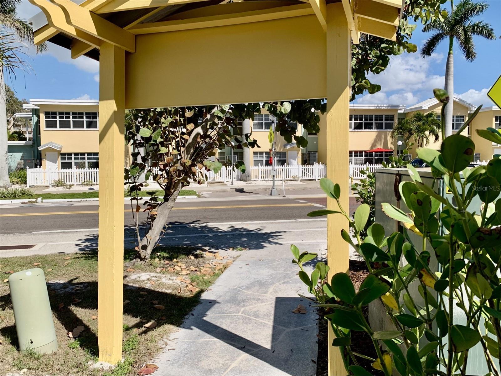 Image 40 of 56 For 19417 Gulf Boulevard F108