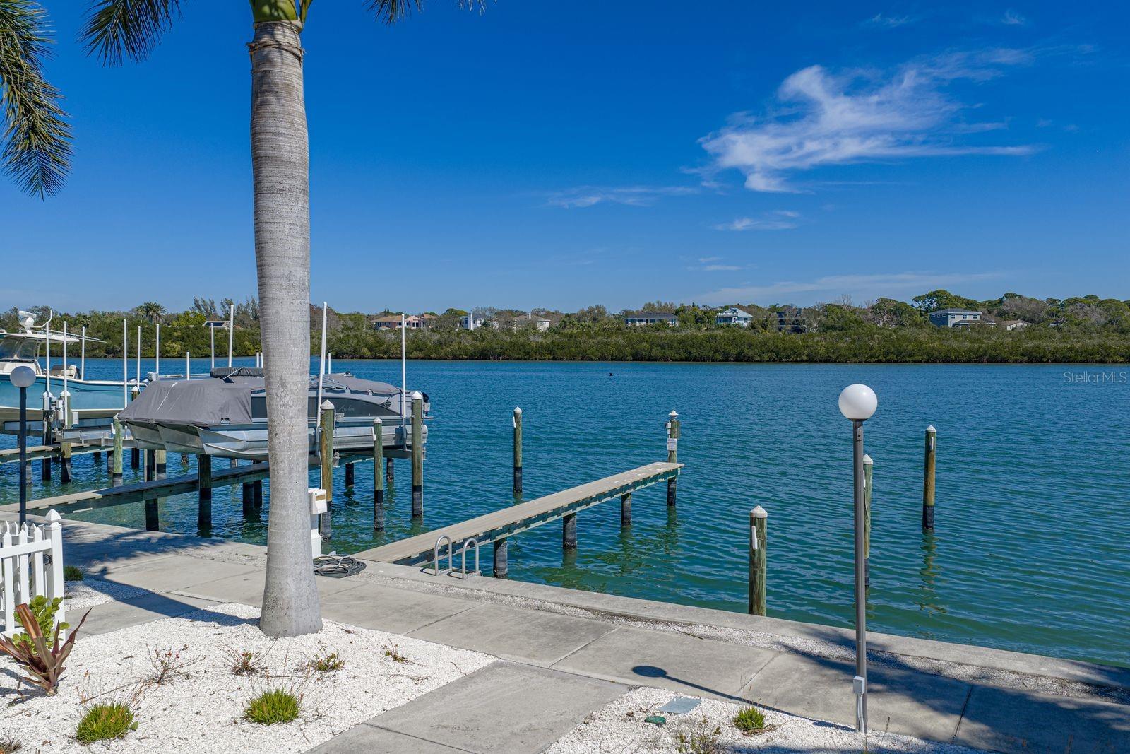 Image 42 of 56 For 19417 Gulf Boulevard F108