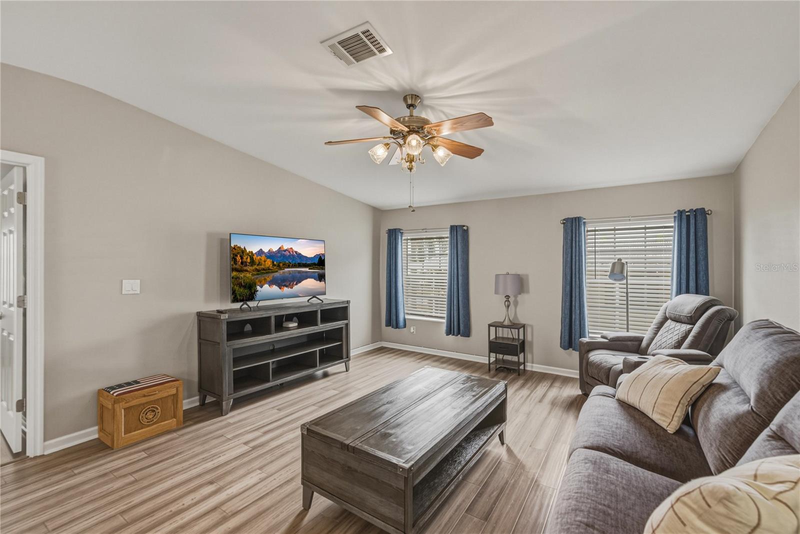 Image 10 of 52 For 37410 Neukom Avenue