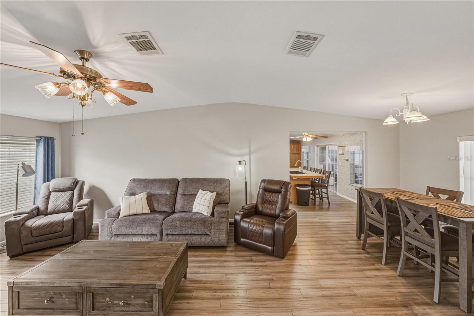 Image 12 of 52 For 37410 Neukom Avenue