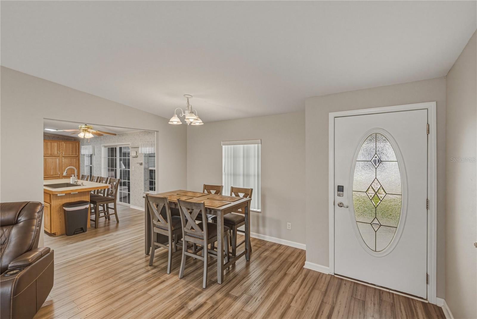 Image 13 of 52 For 37410 Neukom Avenue