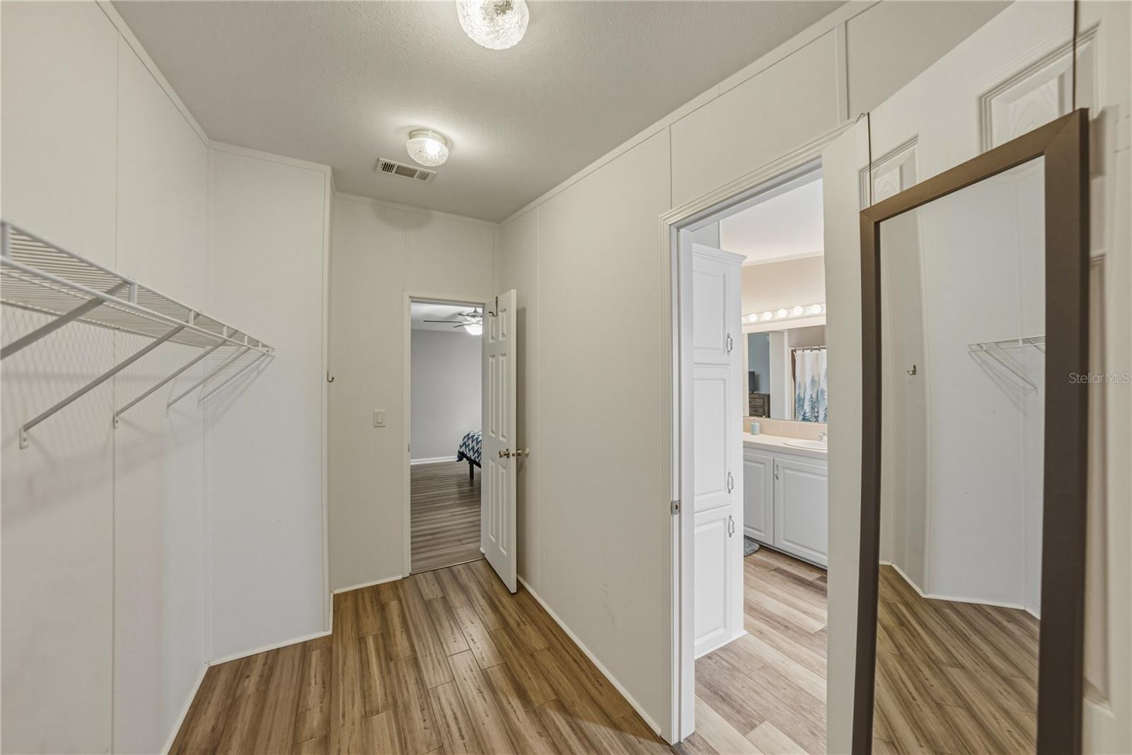 Image 34 of 52 For 37410 Neukom Avenue