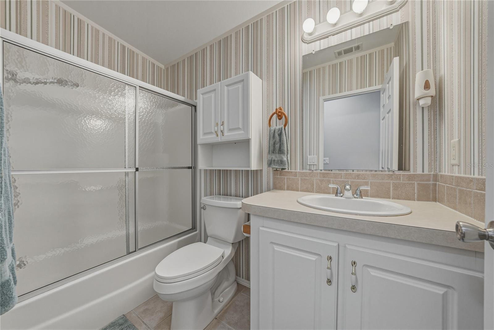 Image 39 of 52 For 37410 Neukom Avenue