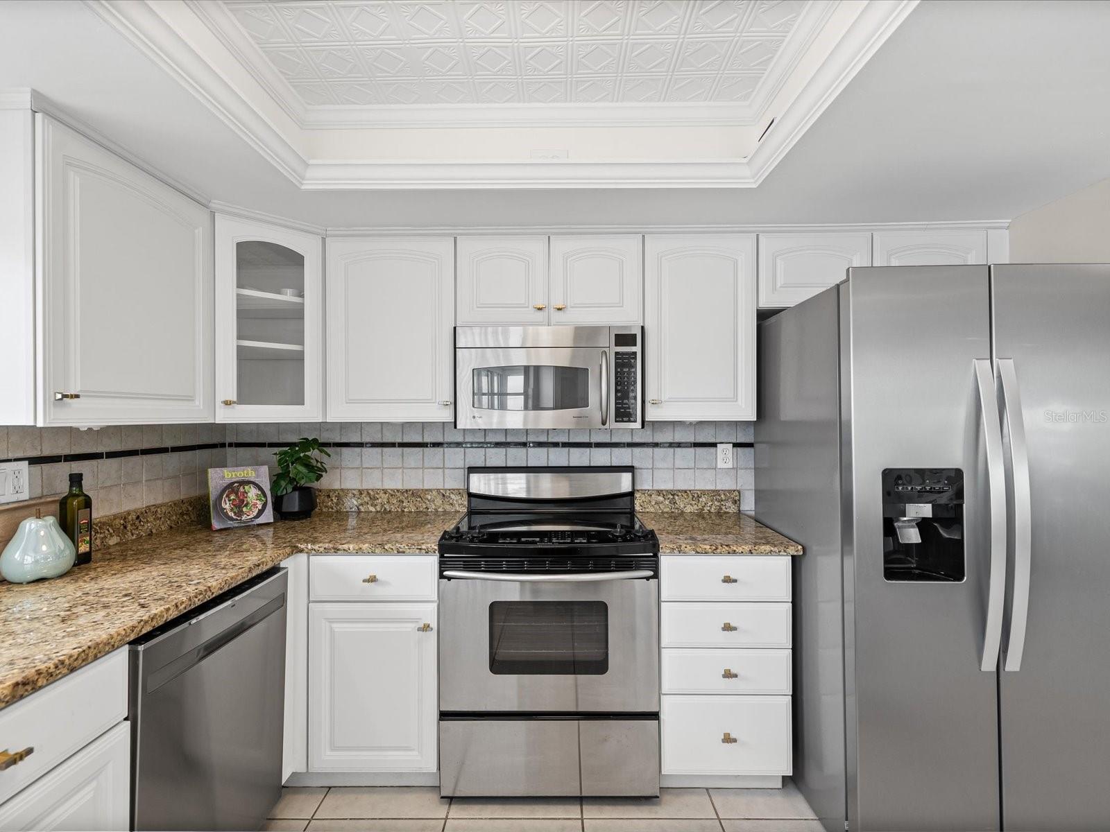 Listing photo id 11 for 441 Palm Island Ne