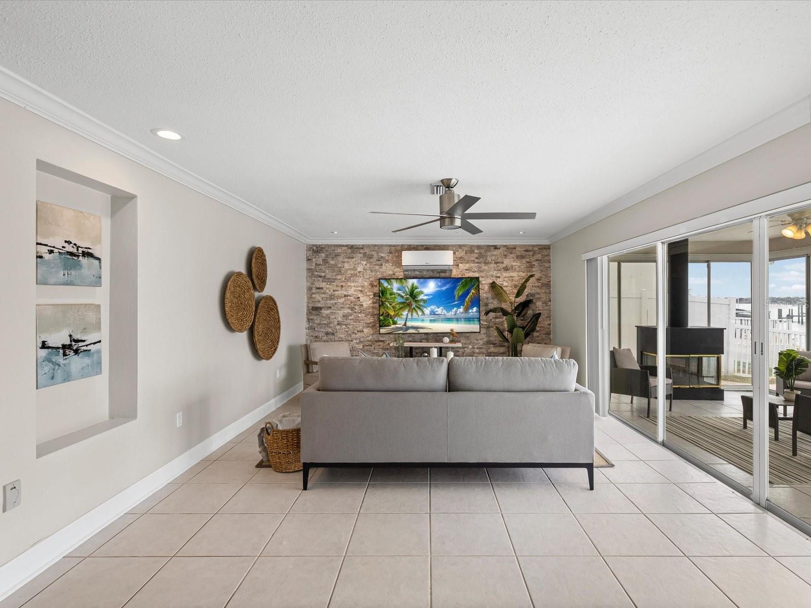 Listing photo id 24 for 441 Palm Island Ne