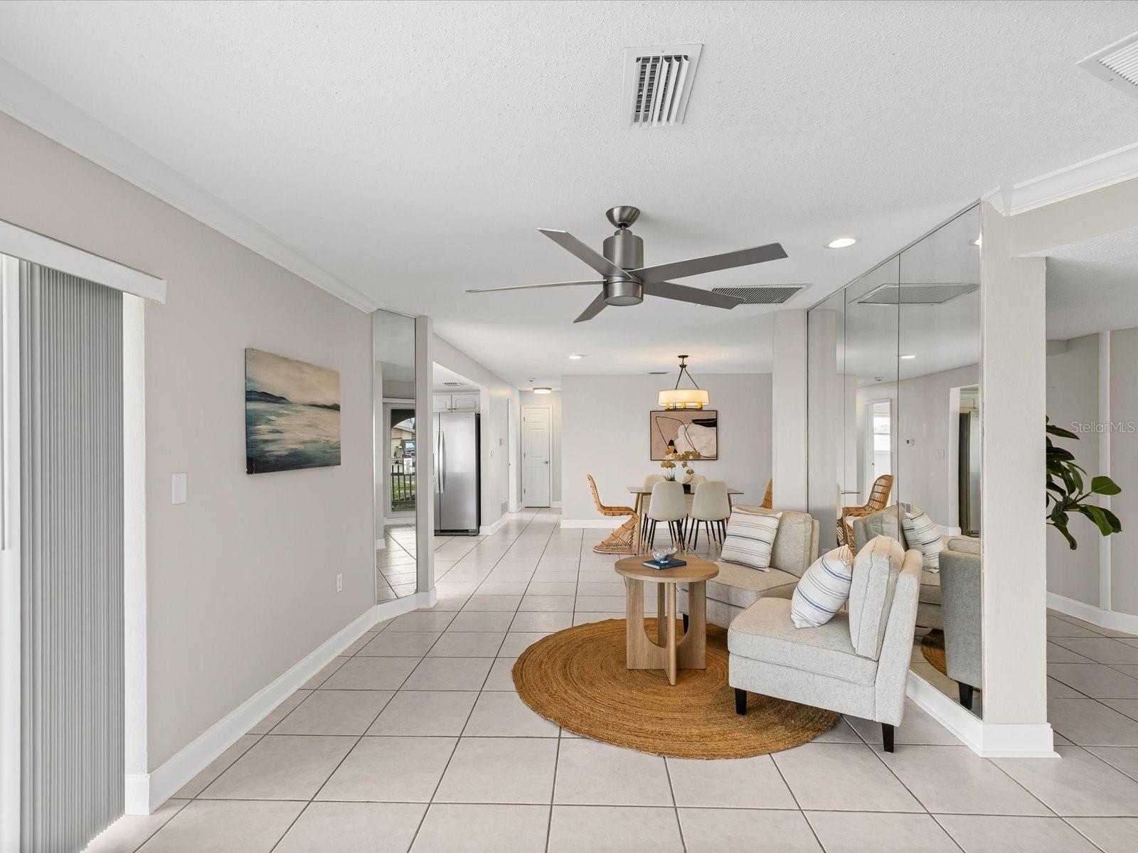 Listing photo id 25 for 441 Palm Island Ne