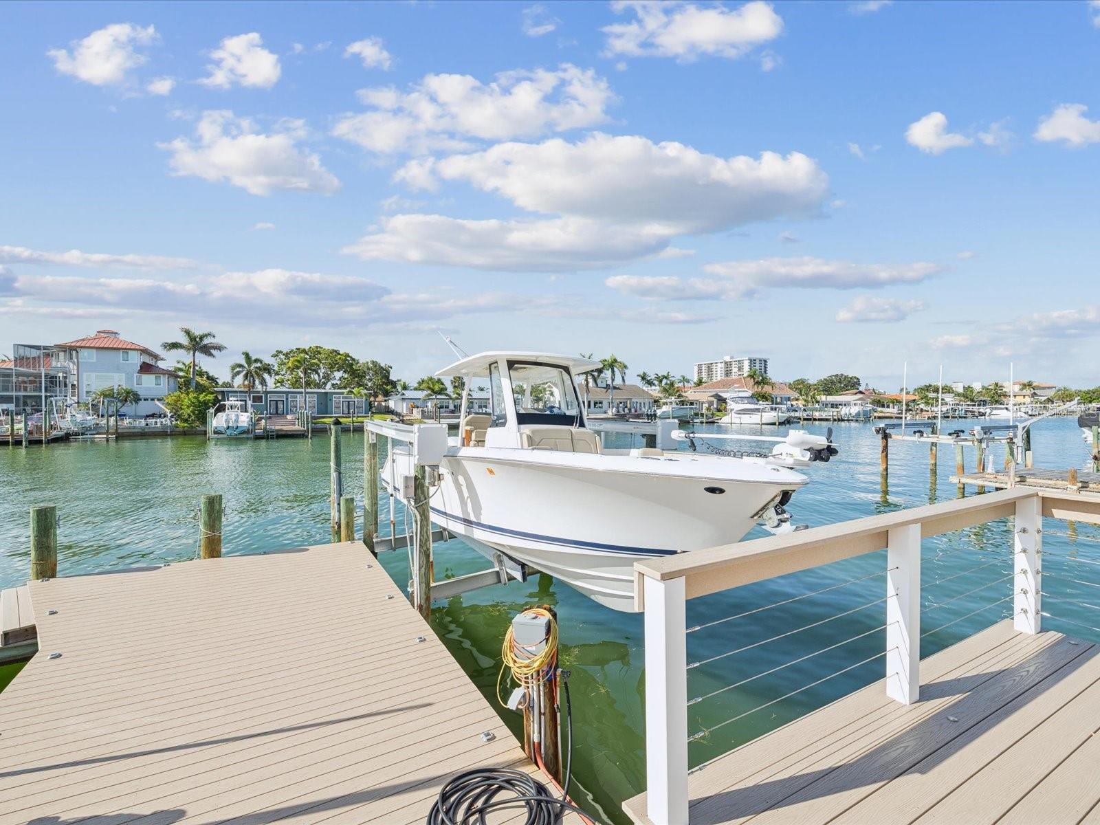 Listing photo id 40 for 441 Palm Island Ne