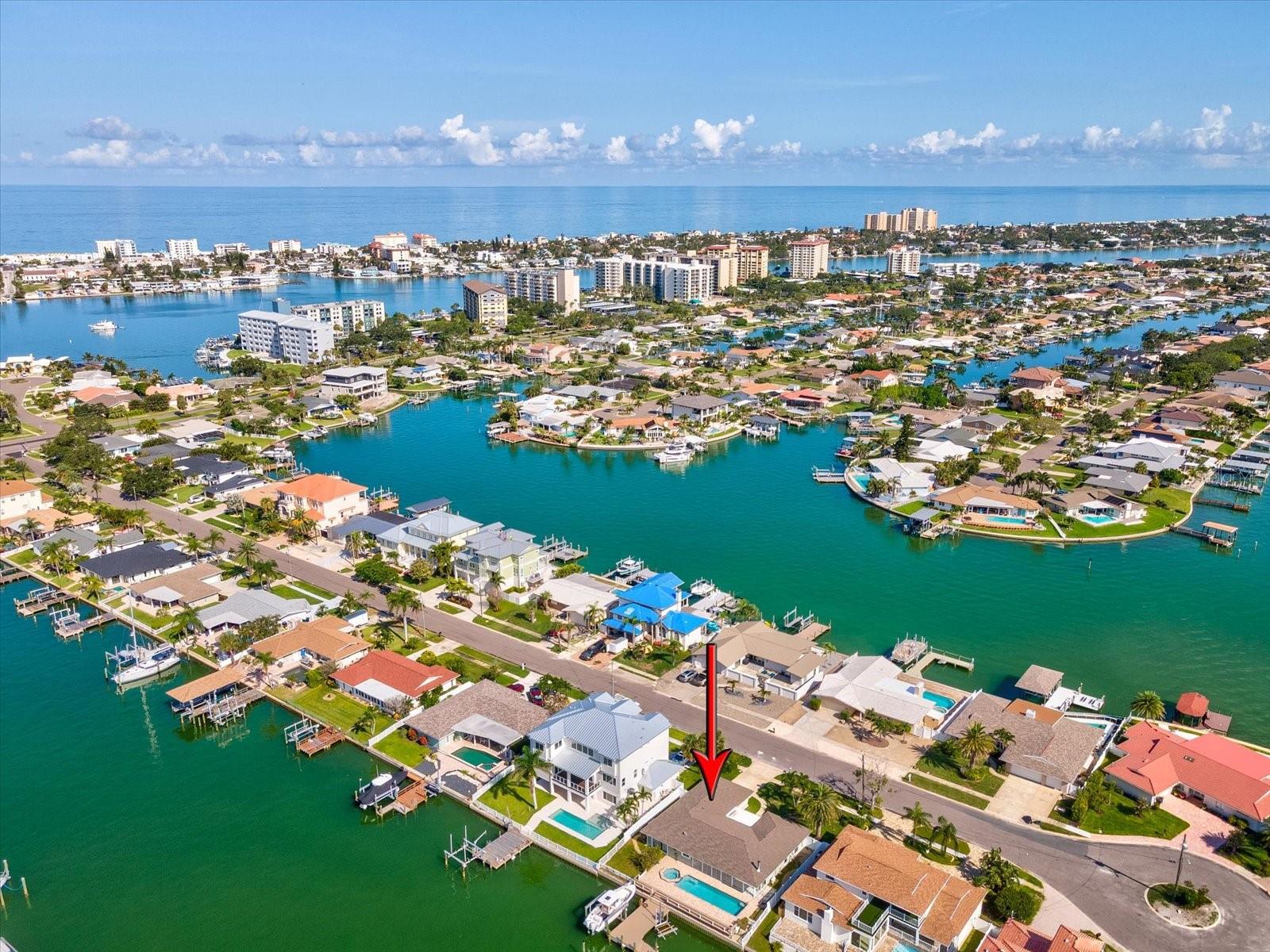 Listing photo id 68 for 441 Palm Island Ne