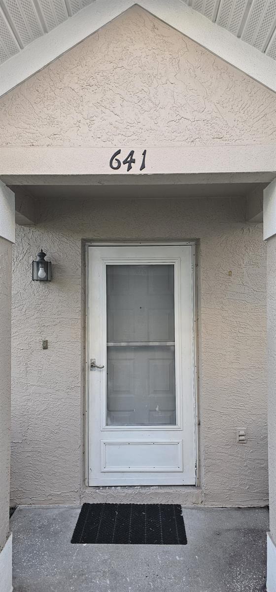 Image 3 of 30 For 641 Kensington Lake Circle