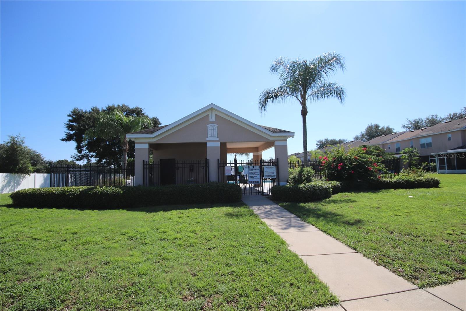 Image 18 of 22 For 1575 Blue Magnolia Road