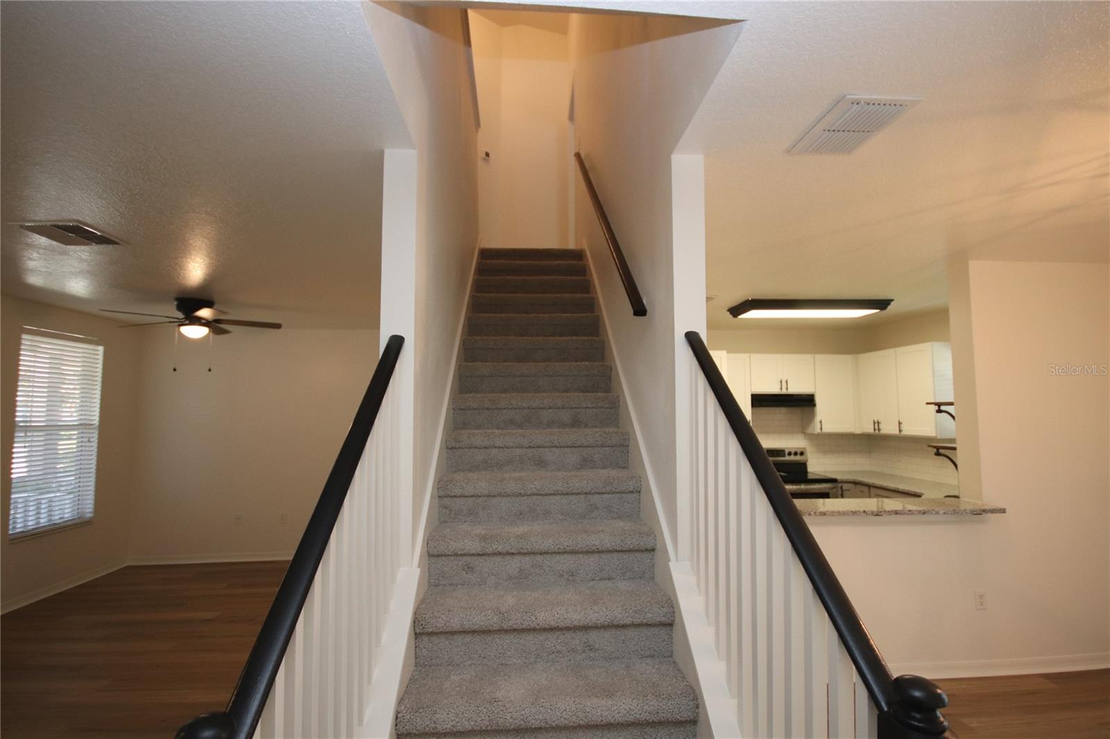 Image 4 of 22 For 1575 Blue Magnolia Road