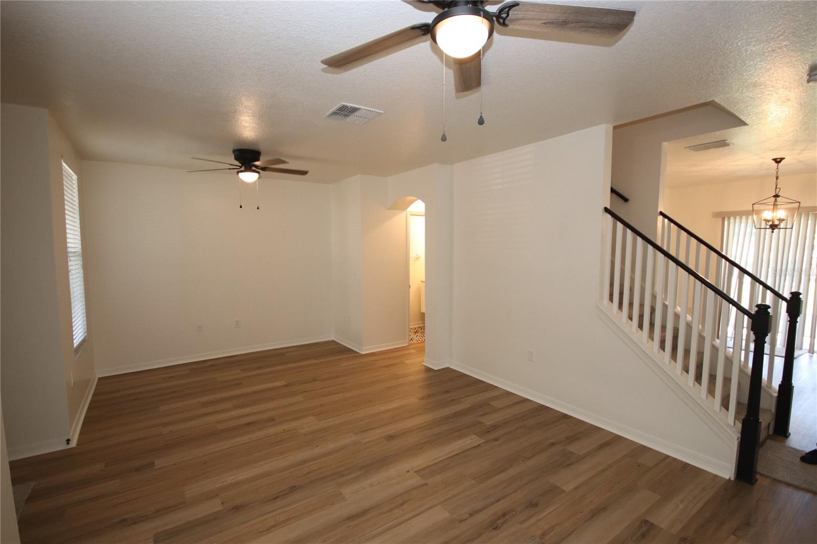 Image 5 of 22 For 1575 Blue Magnolia Road