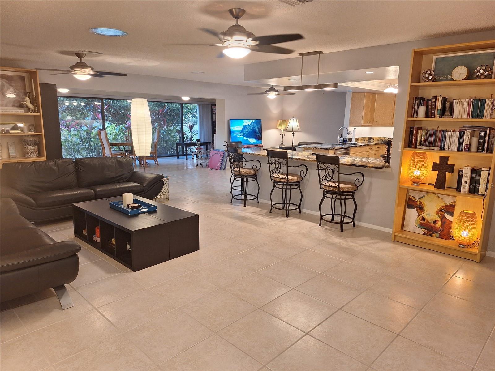 Image 13 of 23 For 6912 Country Club Drive N